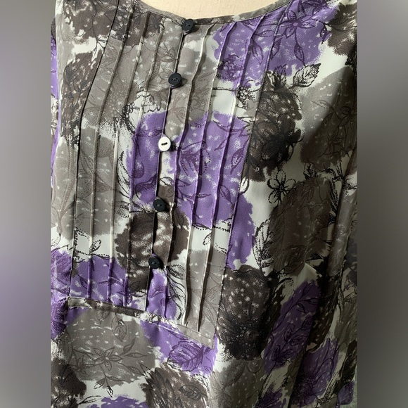 3/$10 Style & Co Woman Floral Printed Pintuck
Pleated Blouse semi sheer Size 18W - Picture 2 of 15